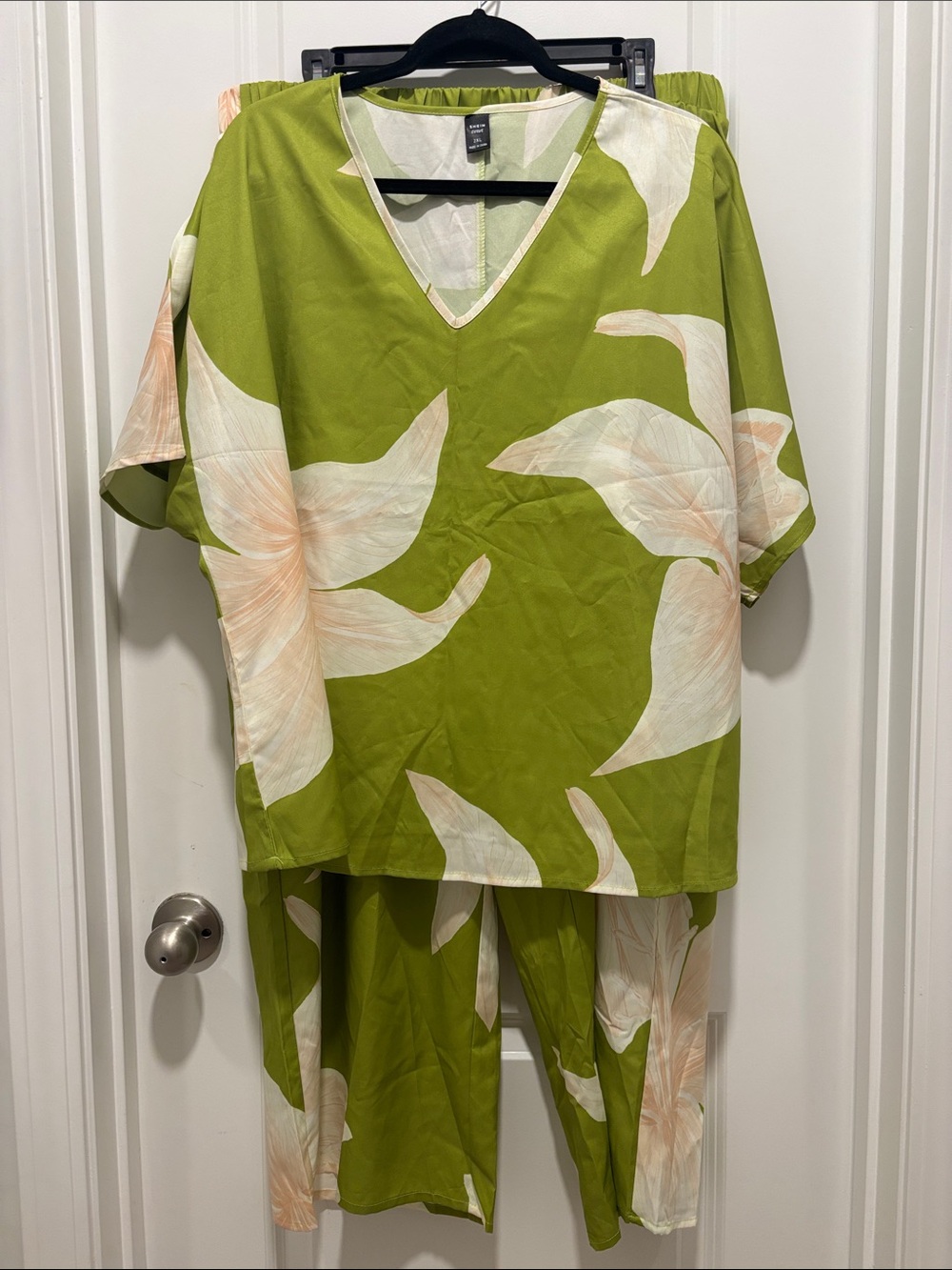 SHEIN Green Floral V-Neck Top with Cream Petal Print. Matching pants.